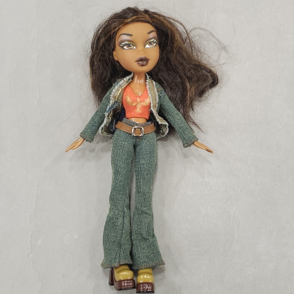Bratz doll MGA Entertainment Y2K vintage